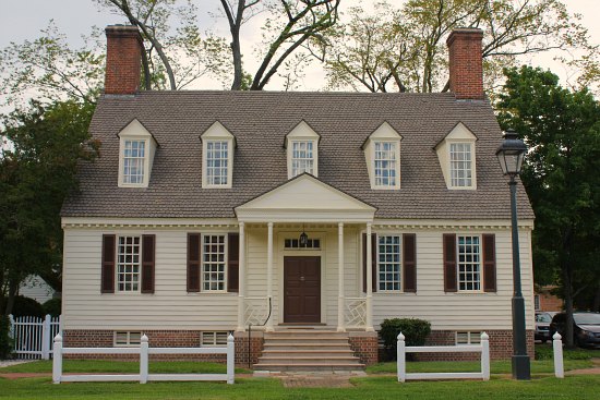 Homes Of Colonial Williamsburg Va One Hundred Dollars A Month