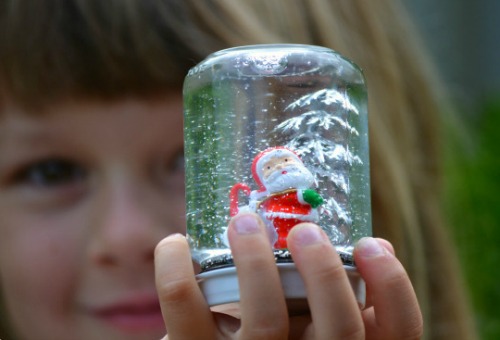 Easy Kids Christmas Craft — How to Make Your Own Snow 