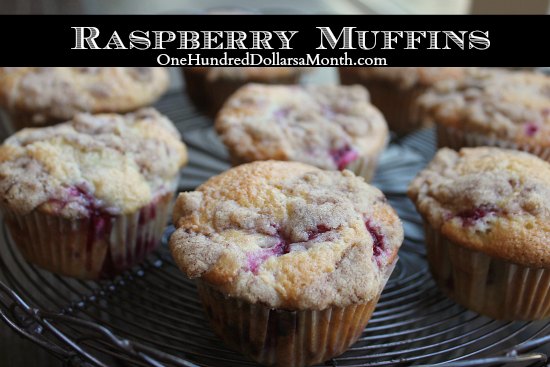 Raspberry Muffins with Crumb Topping