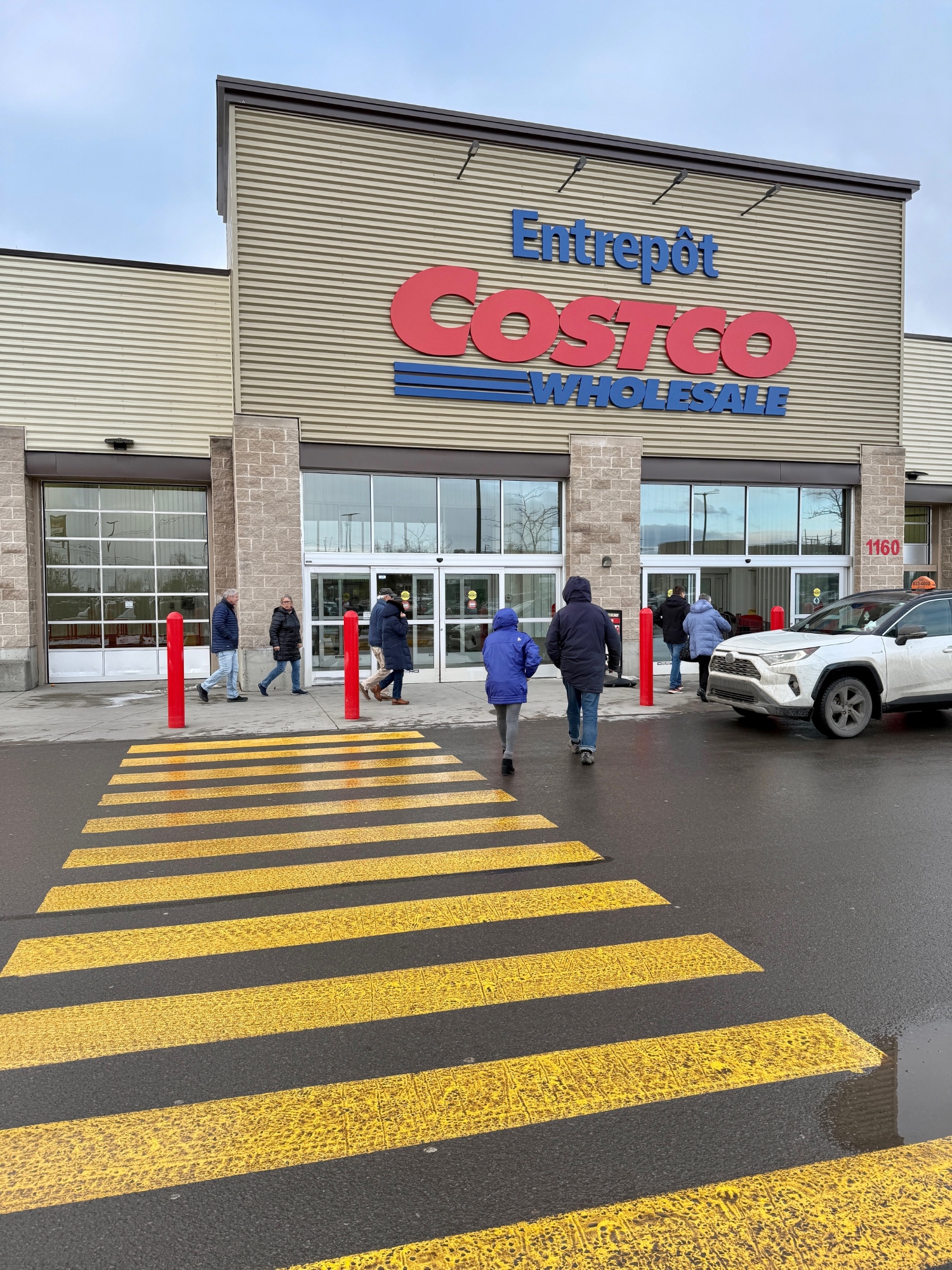 Costco Shopping In Canada